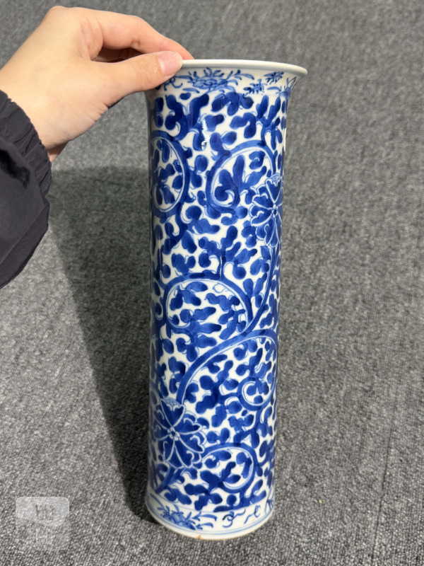 清晚期青花缠枝花卉纹帽筒 - 图2